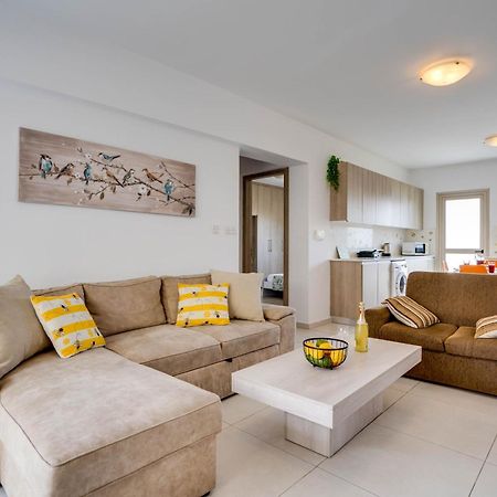 Lemon Paradise City Centre 200M From Beach Larnaca Ngoại thất bức ảnh