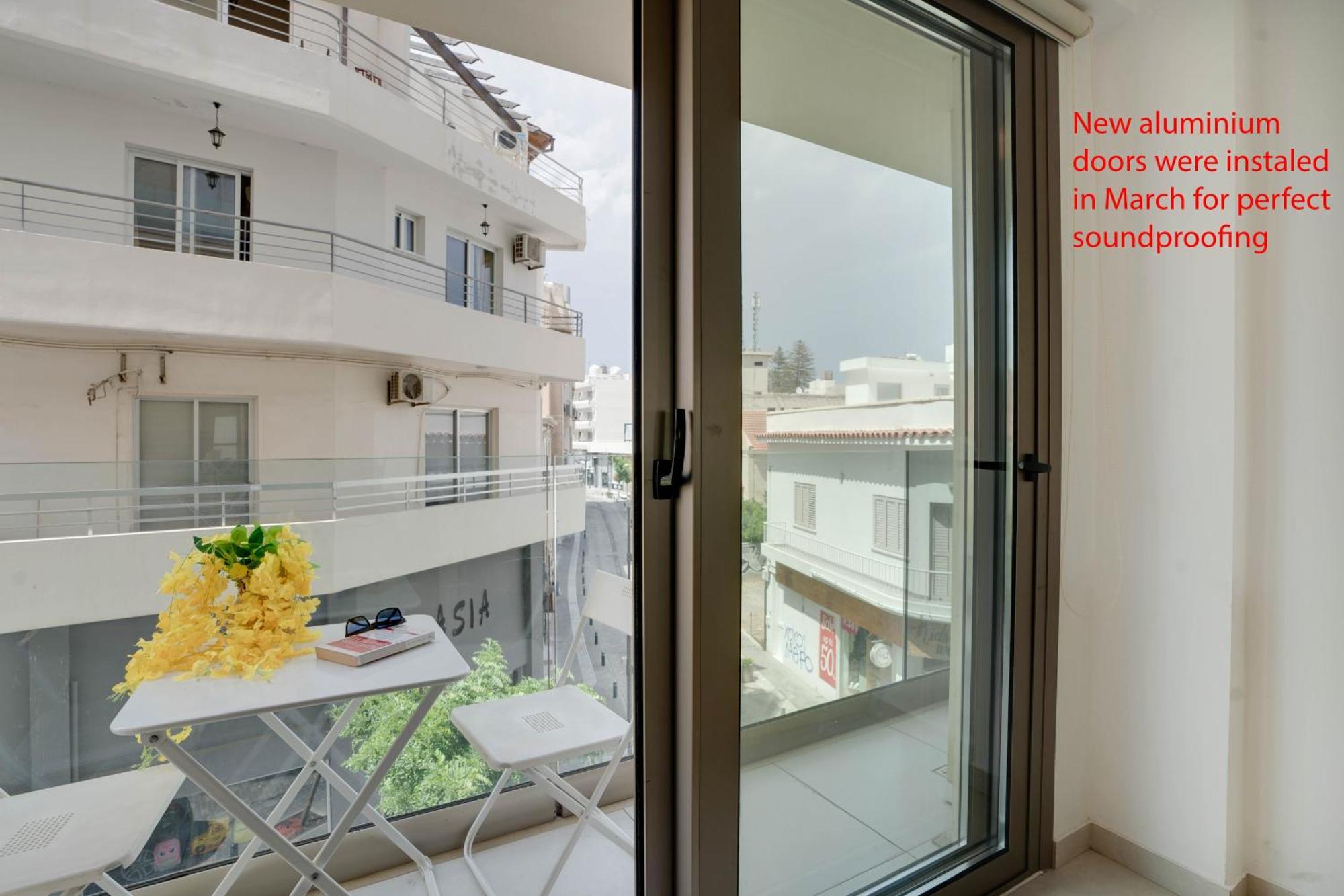 Lemon Paradise City Centre 200M From Beach Larnaca Ngoại thất bức ảnh