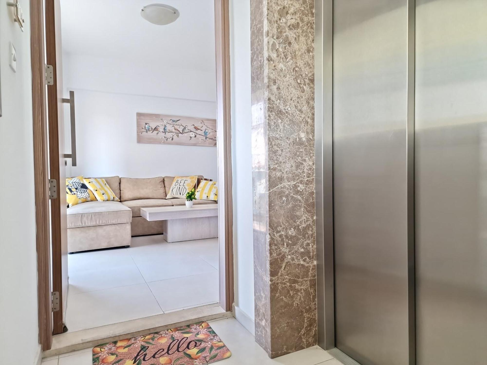 Lemon Paradise City Centre 200M From Beach Larnaca Ngoại thất bức ảnh