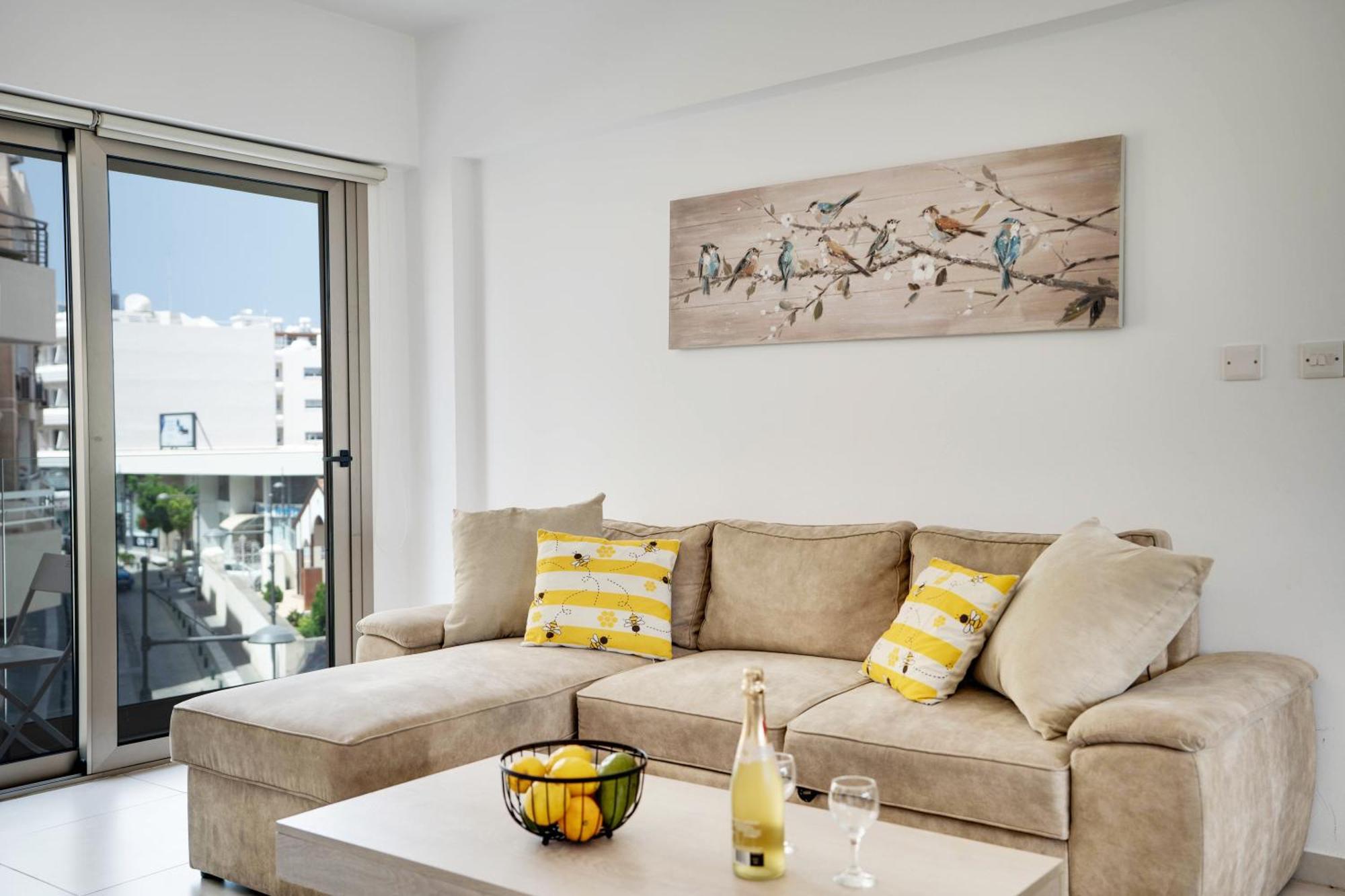 Lemon Paradise City Centre 200M From Beach Larnaca Ngoại thất bức ảnh
